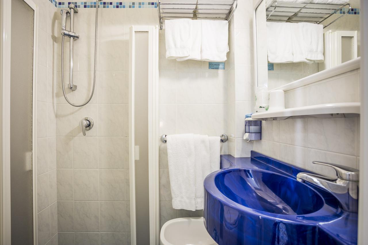 Camera Matrimoniale con Bagno Privato